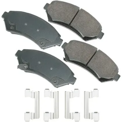 Imagen de Balatas de Disco Ceramica SCD699 Para Buick Century Fwd 1997-2005, Buick Lesabre 2000-2005, Buick Park Avenue 1997-2005, y Otros